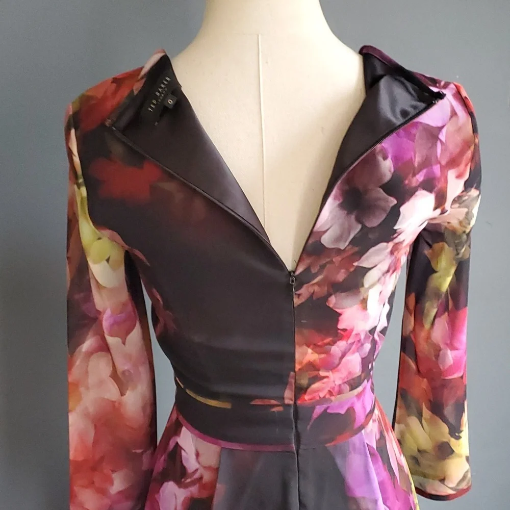 Ted Baker floral dress - Picture 10 of 17